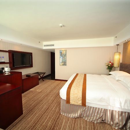 Hotel Beverly Plaza Macau Buitenkant foto