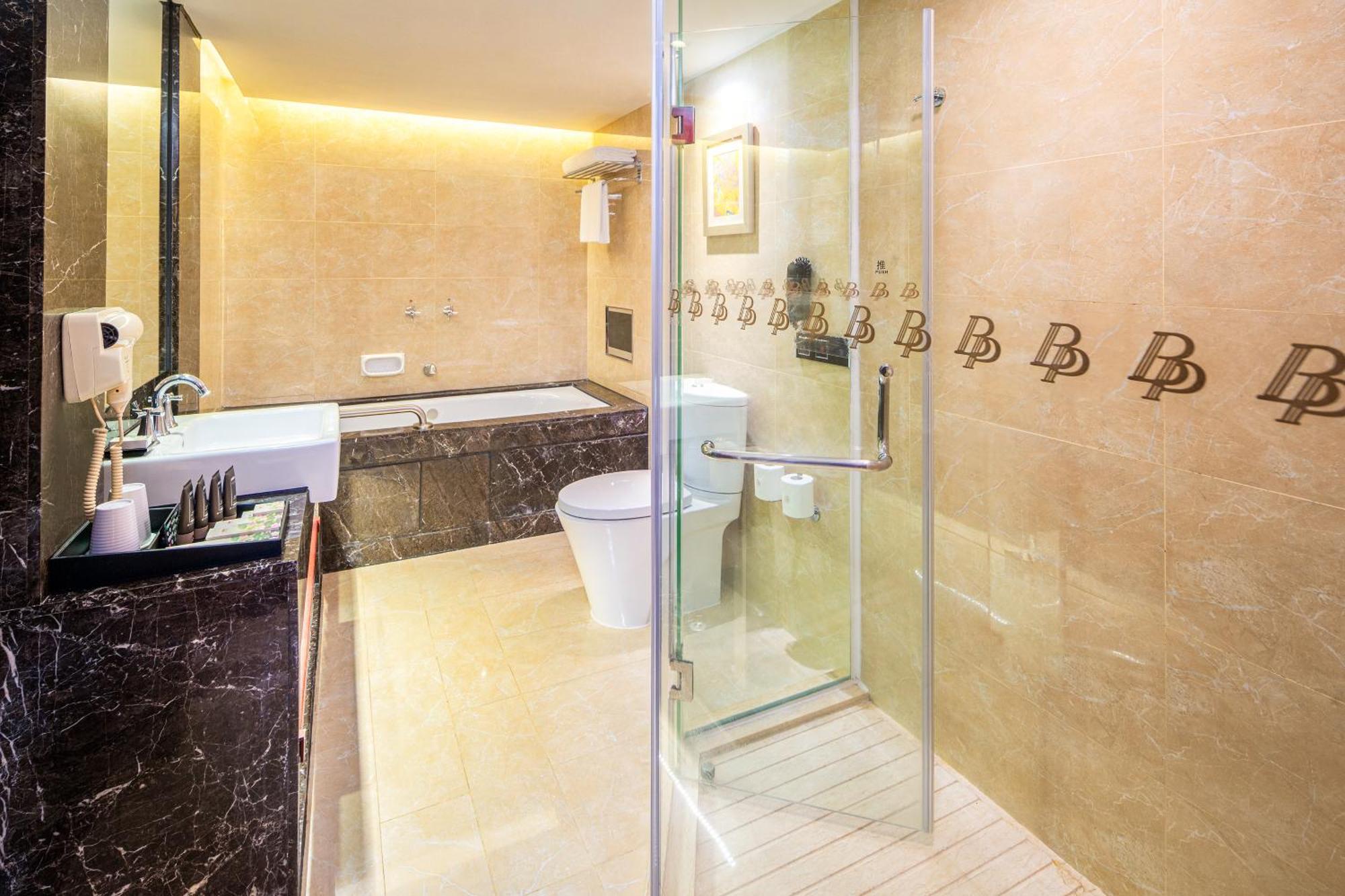Hotel Beverly Plaza Macau Buitenkant foto