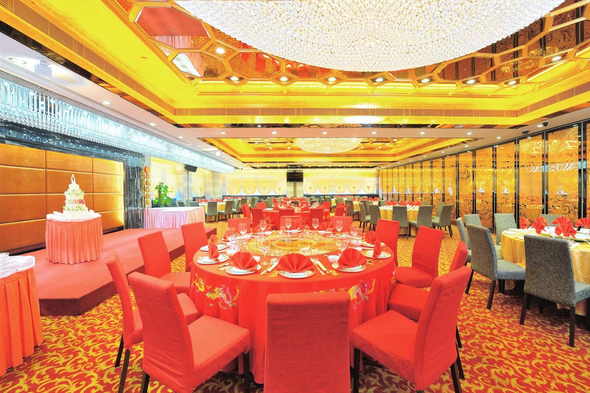 Hotel Beverly Plaza Macau Buitenkant foto